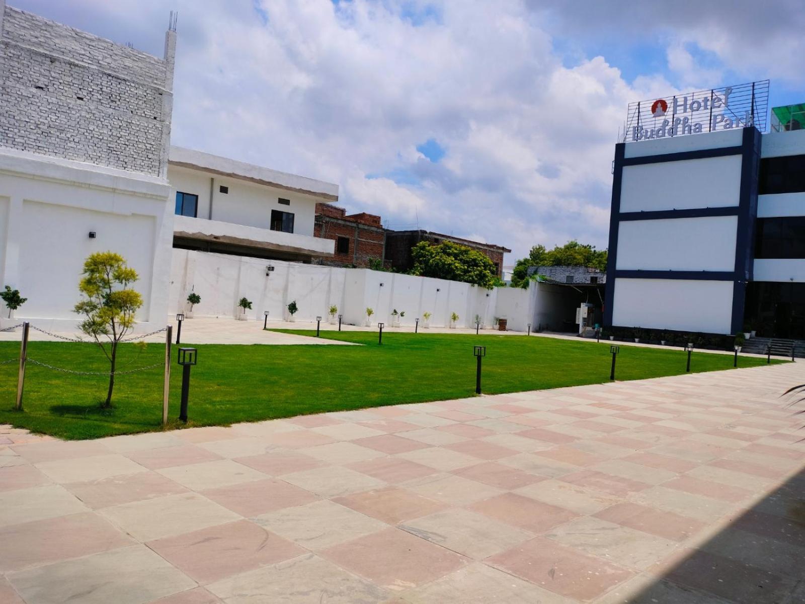 Hotel Buddha Park, Paharia, Varanasi Exterior foto